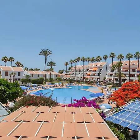 Sunny Escape, Parque Santiago 2