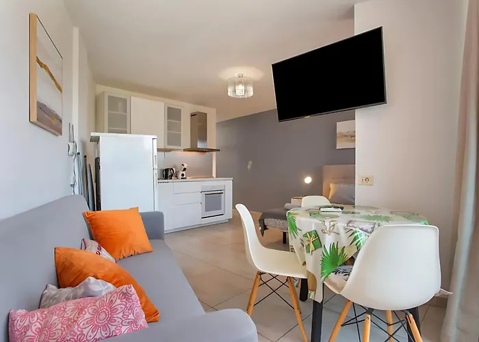 Sunny Escape, Parque Santiago 2 Apartamento