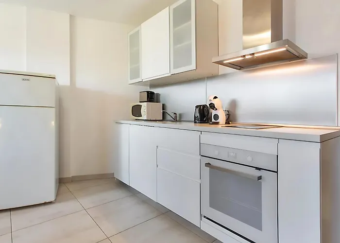 Apartamento Sunny Escape, Parque Santiago 2 *